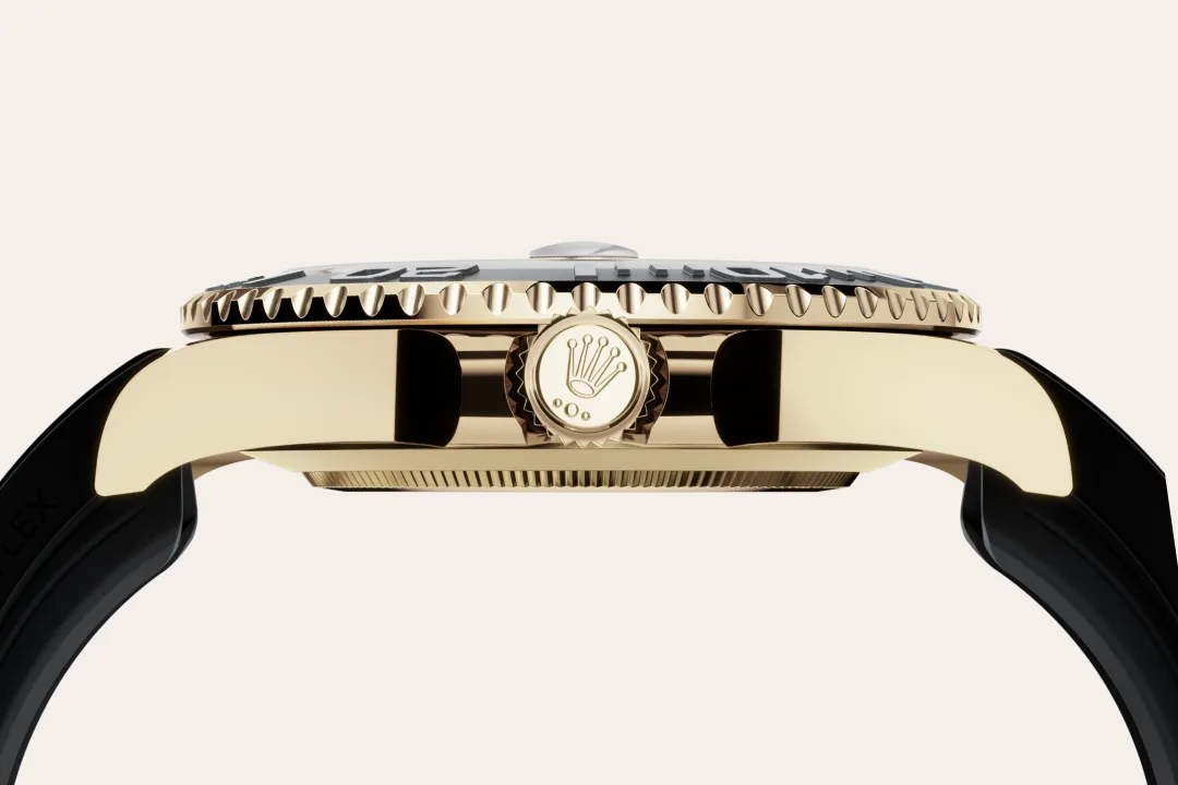 Rolex Yacht-Master in 18 ct yellow gold, M226658-0001 - Kee Hing Hung