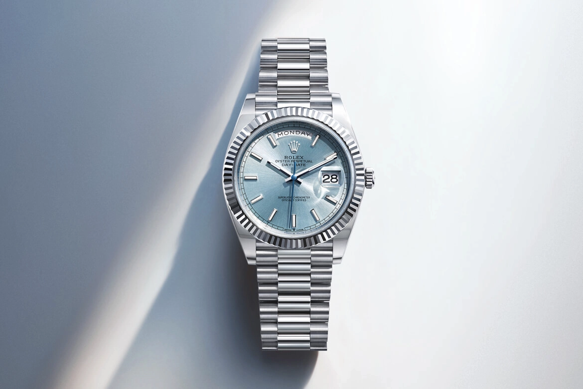 n*i様 ROLEX 100周年記念 キーホルダー ライトブルー Rolex Day-Date 36 18 ct yellow gold, M128238-0045