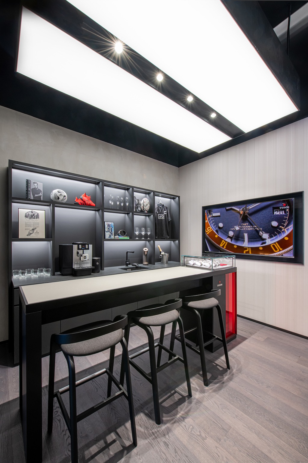 Kee Hing Hung Opens New Tudor Boutique